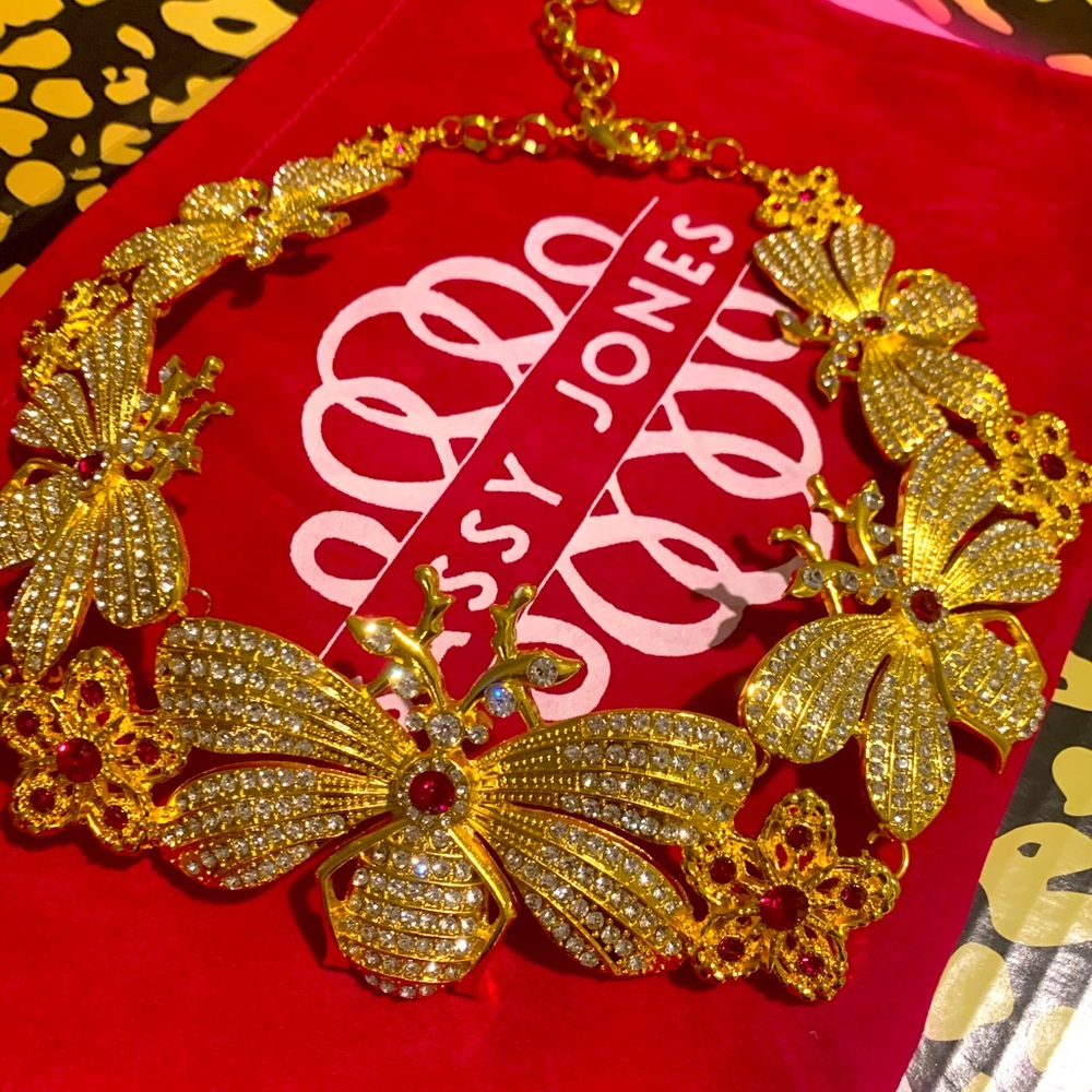 Broken hollidazzle necklace